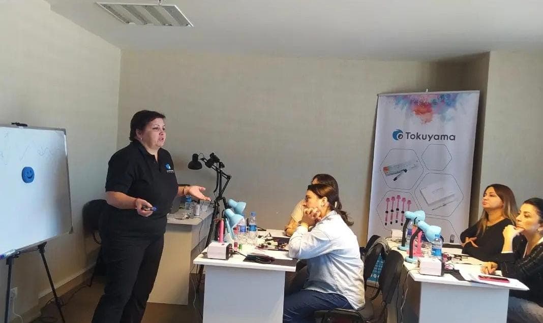 Tokuyama Dental Bonding & Composite Masterclass
